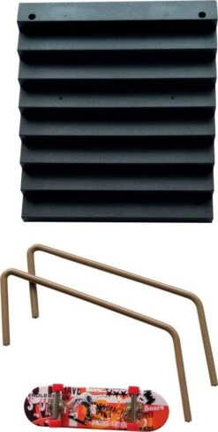 MON SKATE ET SA RAMPE