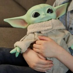 MATTEL FIGURINE PELUCHE L' ENFANT BABY YODA STAR WARS -Magasin De Jouets Intelligent 4ab5e5ef0325220e8d76feefaa99276af6198f22 08027491 04