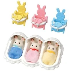 Sylvanian Families LES TRIPLES LAPIN CHOCOLAT ET ACCESSOIRES PUERICULTURE - SYLVANIAN TOUT POUR LES BEBES