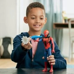 Hasbro FIGURINE TITAN SPIDER- MAN ET ACCESSOIRES