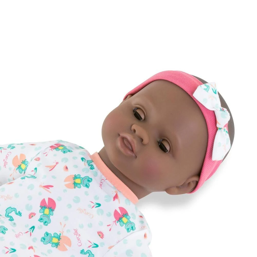 BB BAIN ALYZEE GRENOUILLE 30 CM - COROLLE MON PREMIER POUPON 3 BB BAIN ALYZEE GRENOUILLE 30 CM - COROLLE MON PREMIER POUPON – Image 3